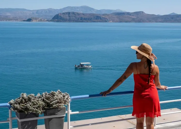 Meli Apartments & Villas
