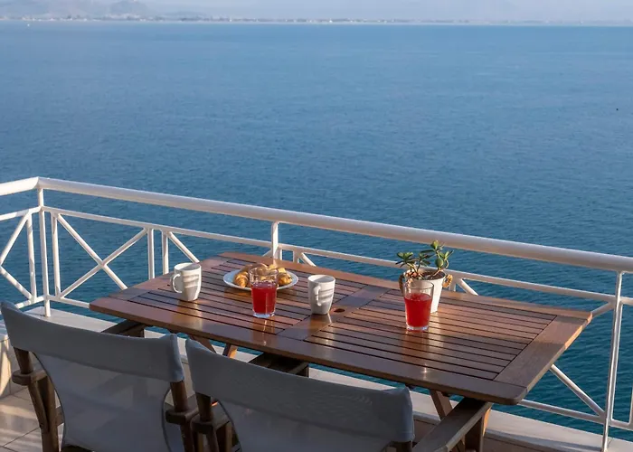 Meli Apartments & Villas